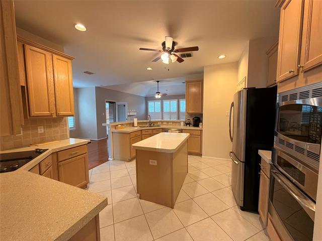 Building Photo - 120 Stonecreek Dr