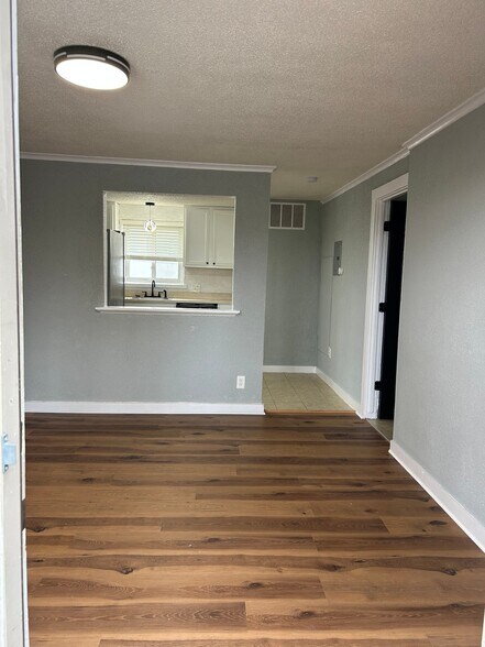 Building Photo - 3175 Culbertson Ave