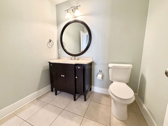 Building Photo - 2223 Amherst Ave