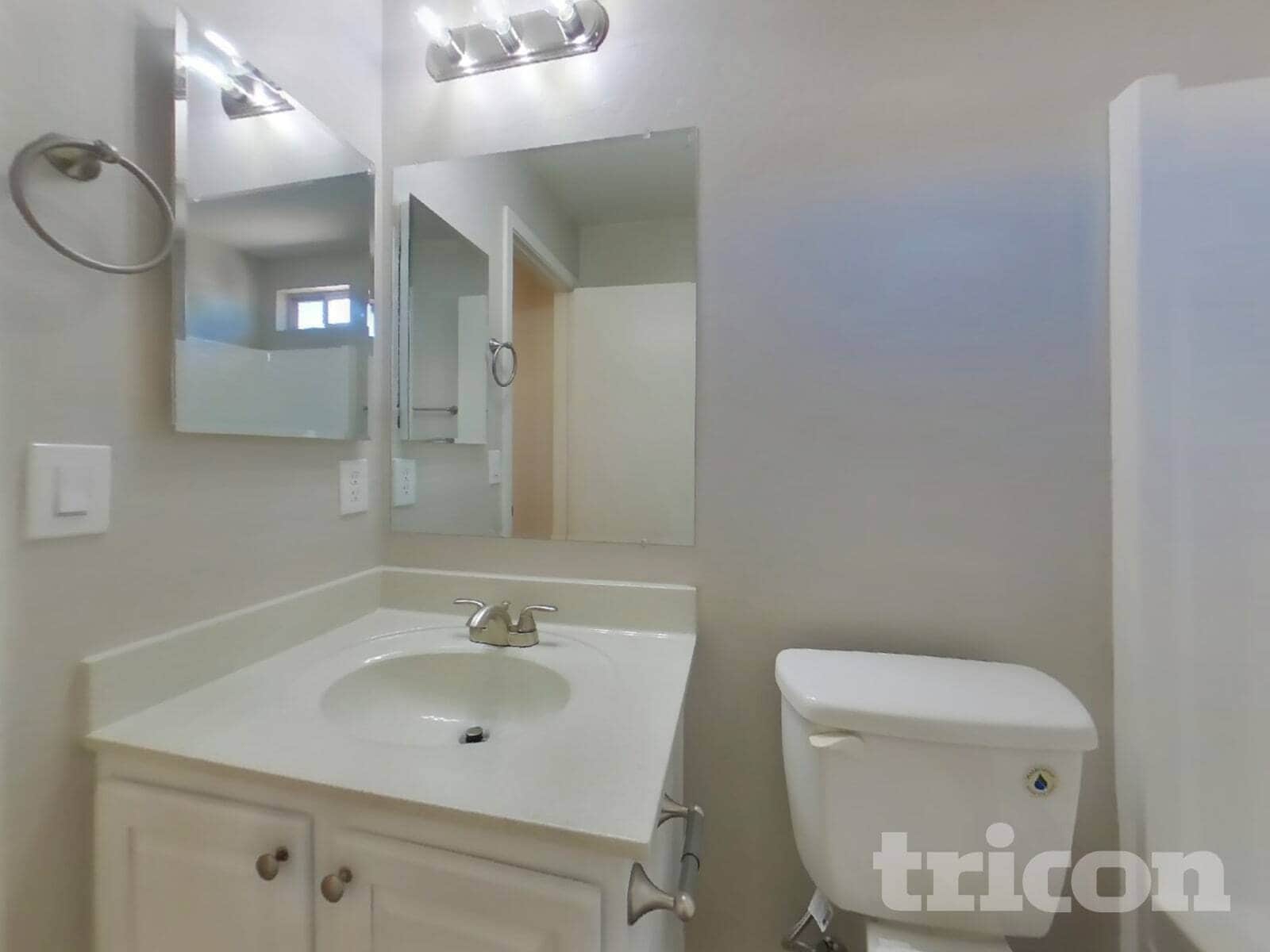 Building Photo - 12306 N Palm St