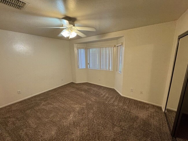 Building Photo - 3 Bedroom - 2 Bath - 2 Car Garage - Green Valley, AZ