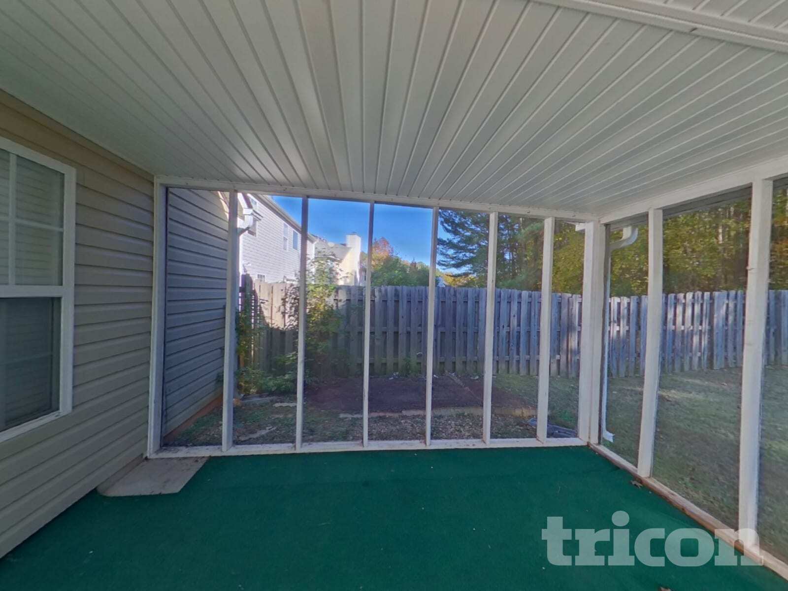 Building Photo - 348 Shadowbrooke Cir SW