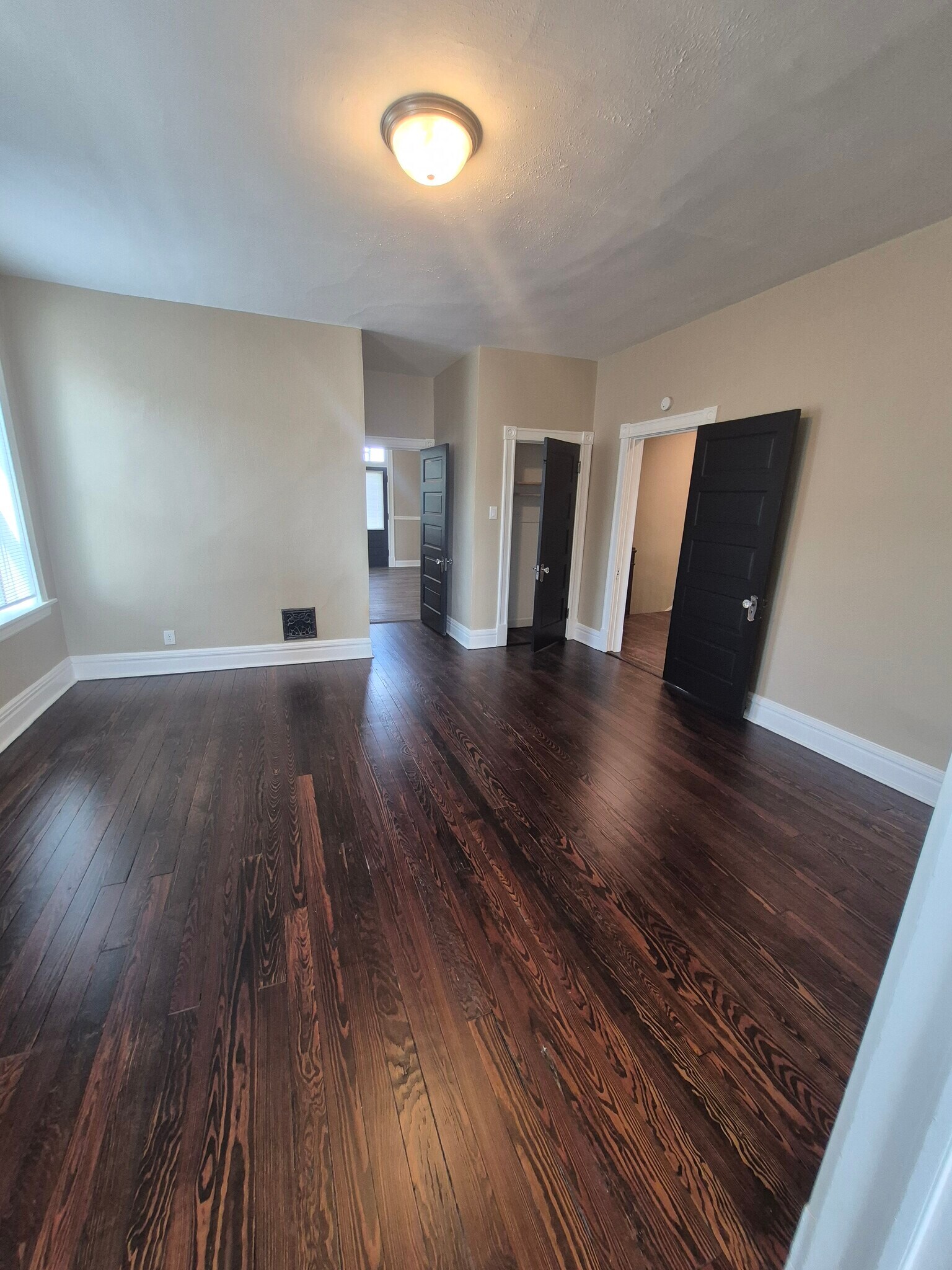 Building Photo - 805 Eichelberger St