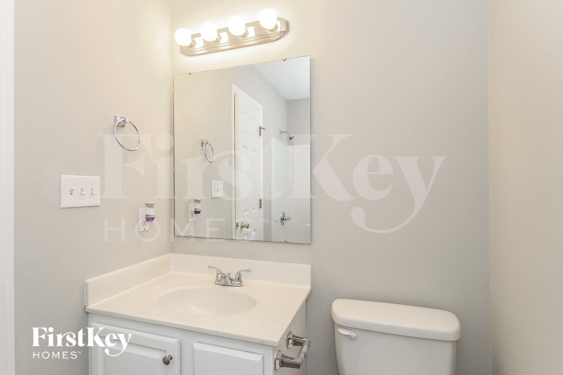 Building Photo - 2200 Emerald Creek Ct