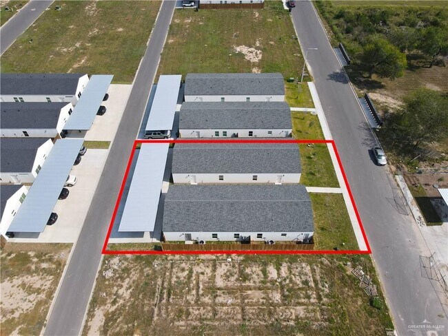 Building Photo - 23 Robin Rd