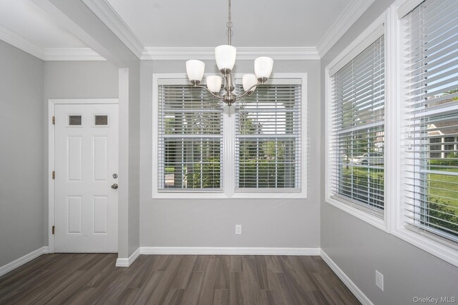 Building Photo - 37 Oakridge Cir