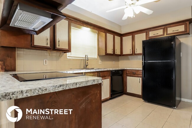 Building Photo - 1707 Corral Dr