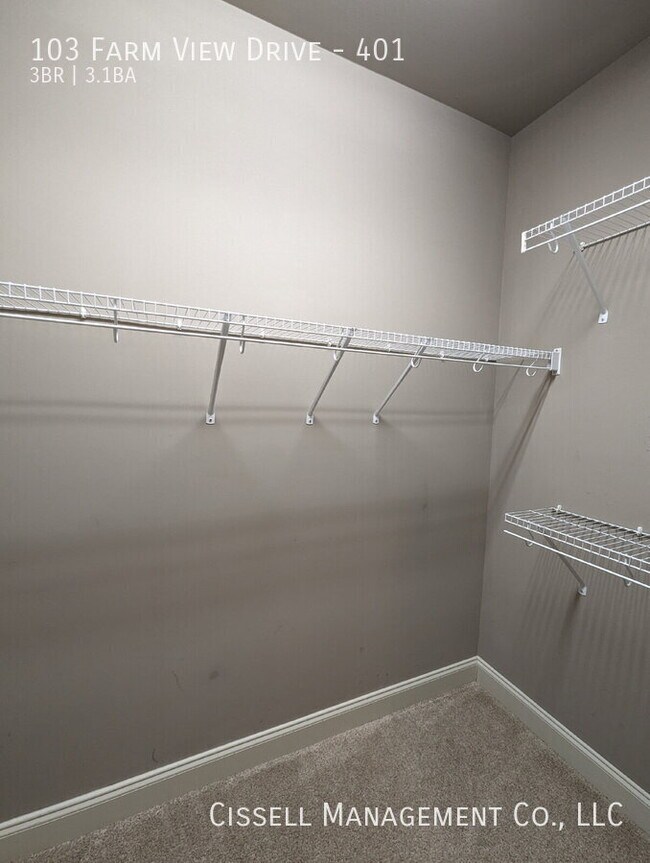 Building Photo - 103 Farm View Dr