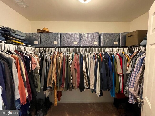 Building Photo - 519 Gate Dancer Ct