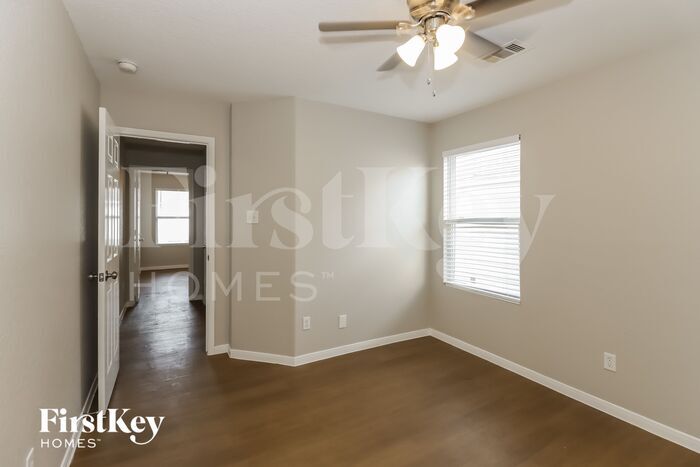Building Photo - 3014 Madison Elm St