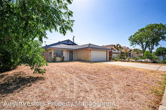 Building Photo - 1108 Peach Tree Cove
