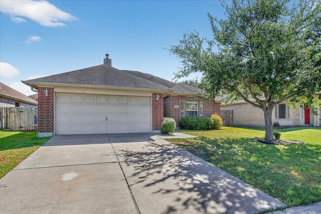Building Photo - 5933 Brightwood Dr