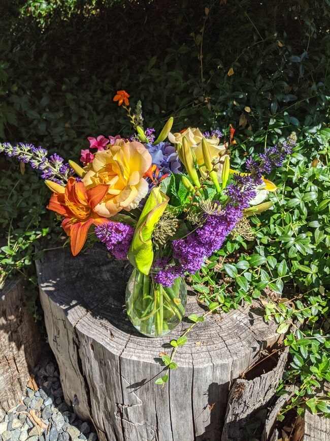 Property floral arrangement - 101 Stepping Stone St