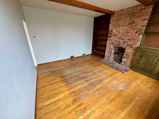 Building Photo - 111 S Ohio St