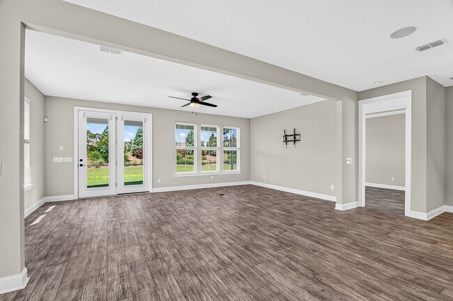 Building Photo - 344 Seaside Trail