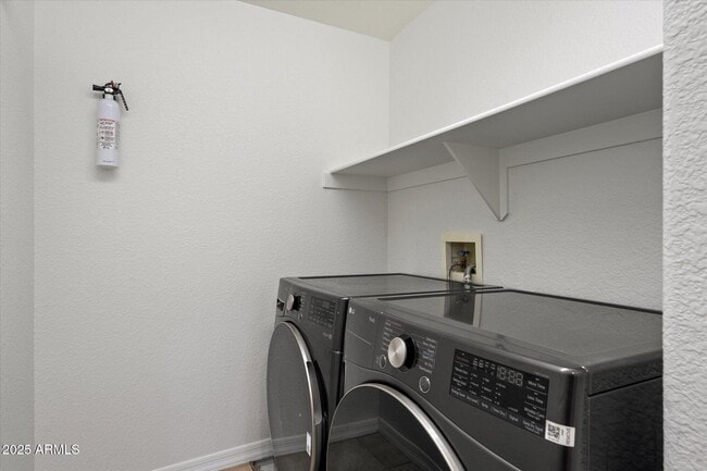 Building Photo - 15221 N Clubgate Dr