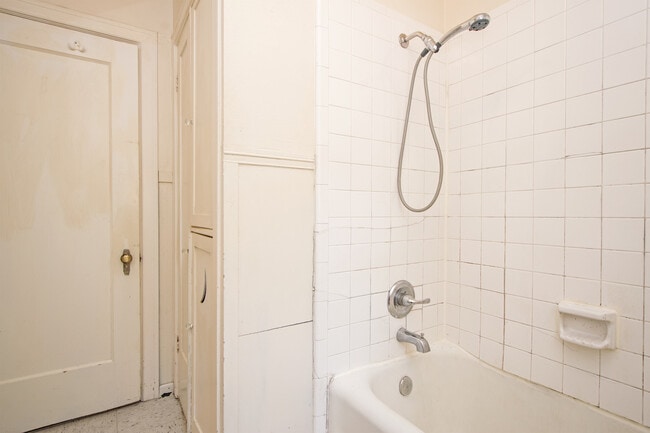 Building Photo - San Gabriel-2845