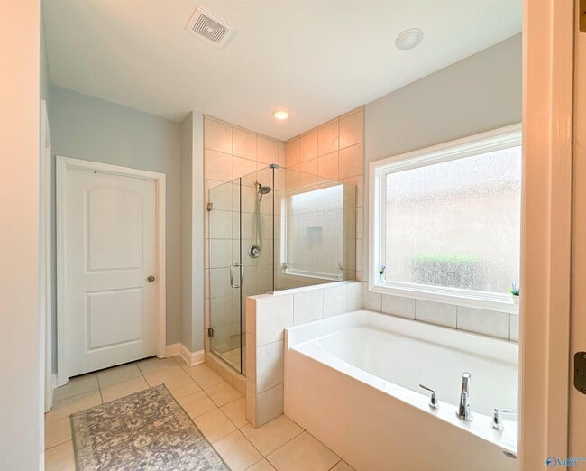 Building Photo - 3108 Henry Rd SE