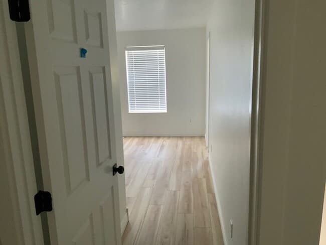 Building Photo - Updated Charleston Heights Townhome