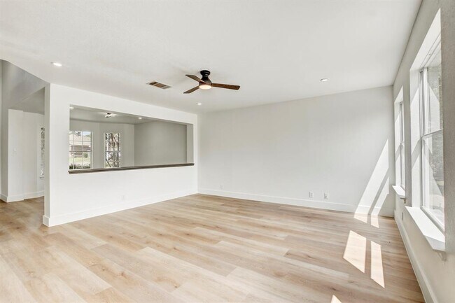 Building Photo - 16803 Bailey Jean Dr