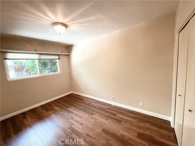 Building Photo - 1542 Steinhart Ave