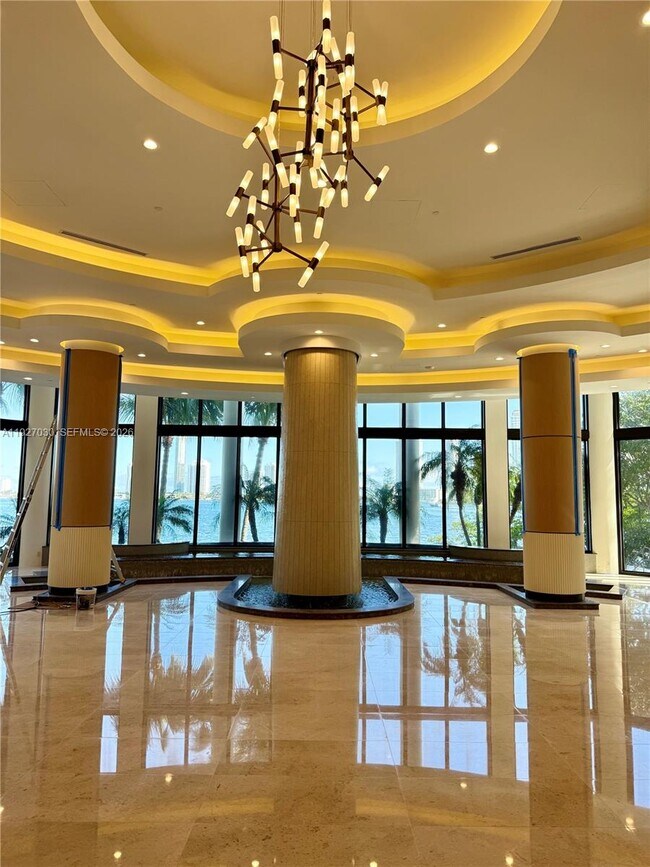 Building Photo - 2800 Island Blvd