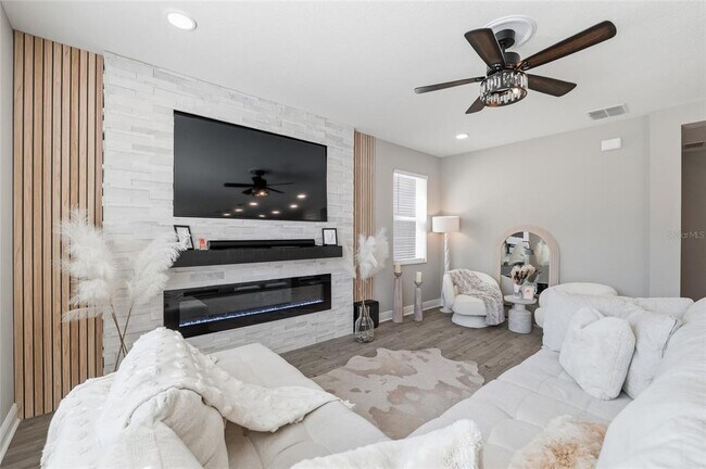 Building Photo - 7273 Notched Pne Bnd