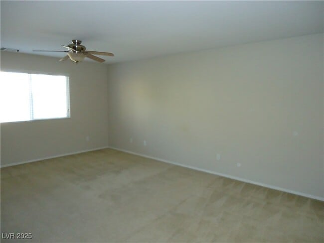 Building Photo - 8954 Fox Season Ave