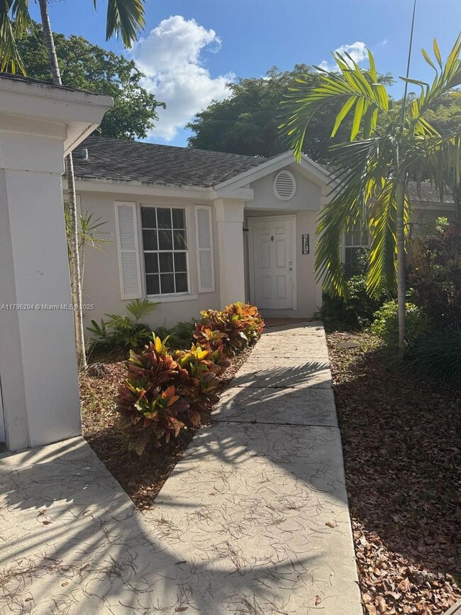 Primary Photo - 9847 SW 117th Pl