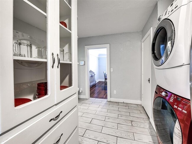 Building Photo - 1630 NW 17th St