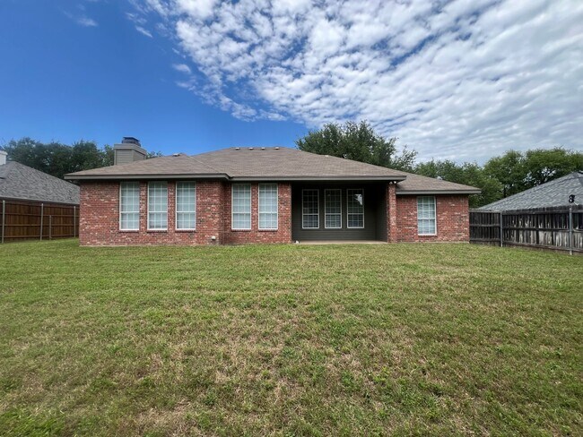 Building Photo - Midway ISD
