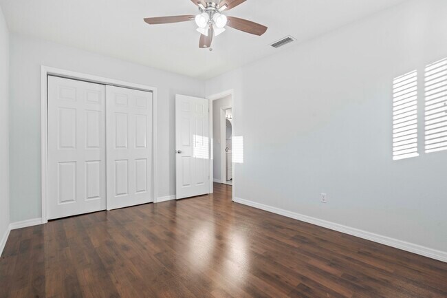 Building Photo - 353 Shirley Ave