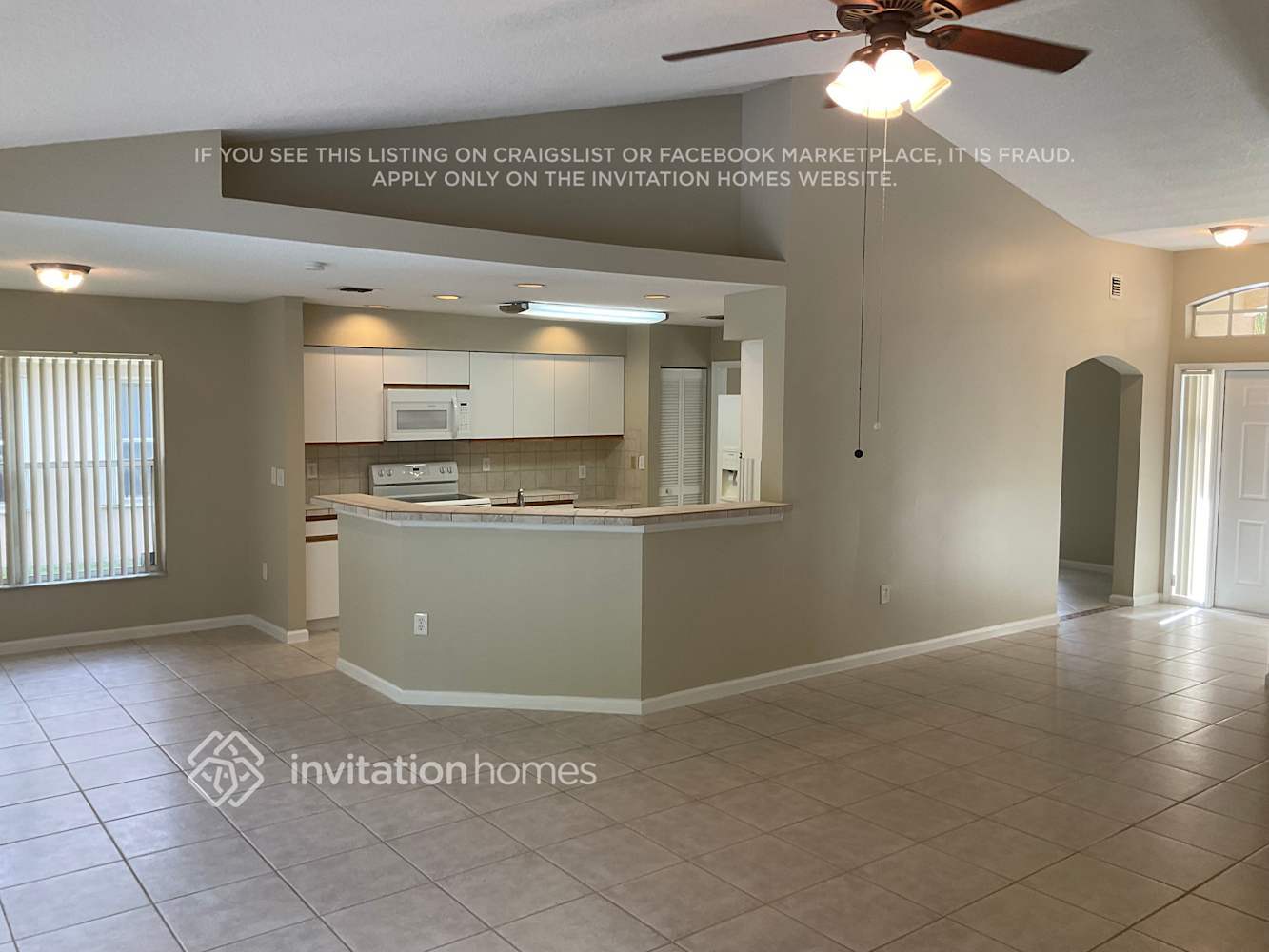 Building Photo - 6525 NW 54th Ct