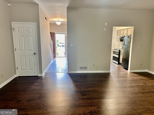 Building Photo - 2290 Fairways Ct