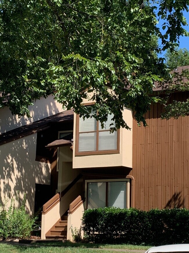 Private Steps up to Condo - 7224 Winery Ln