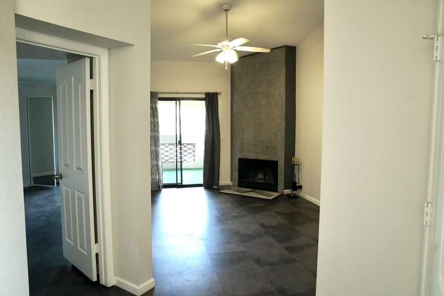Building Photo - 8455 W Sahara Ave