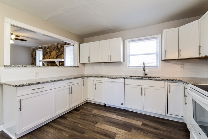 Building Photo - 455 Emmett St