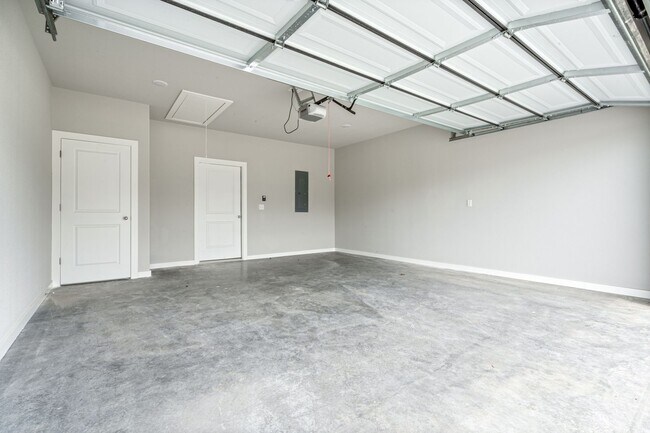 Building Photo - 276 N Hunter St