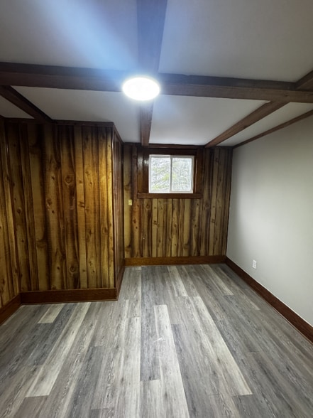 Building Photo - 164 Miami Rd