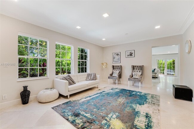 Building Photo - 140 N Hibiscus Dr