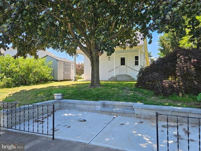 Building Photo - 178 Kingston Park Ln E
