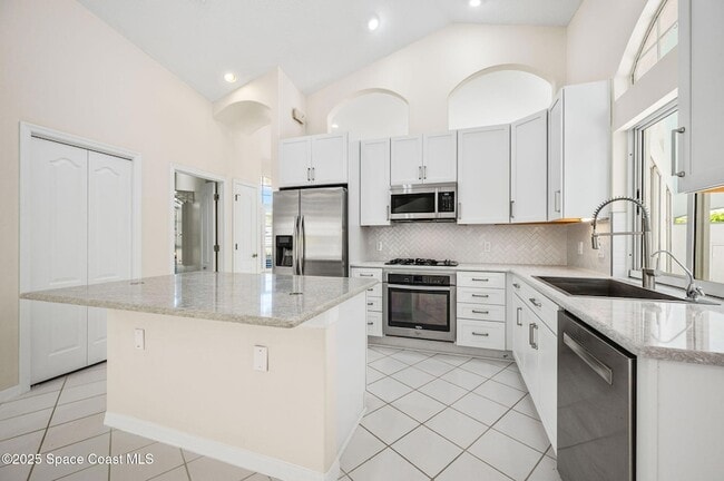 Building Photo - 174 Martesia Way