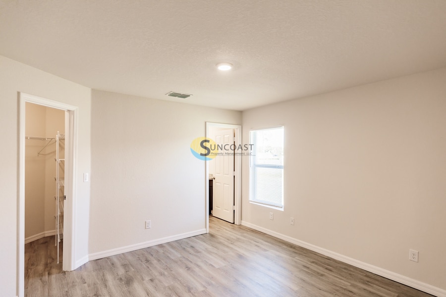 Building Photo - 12225 Tetzel Ave