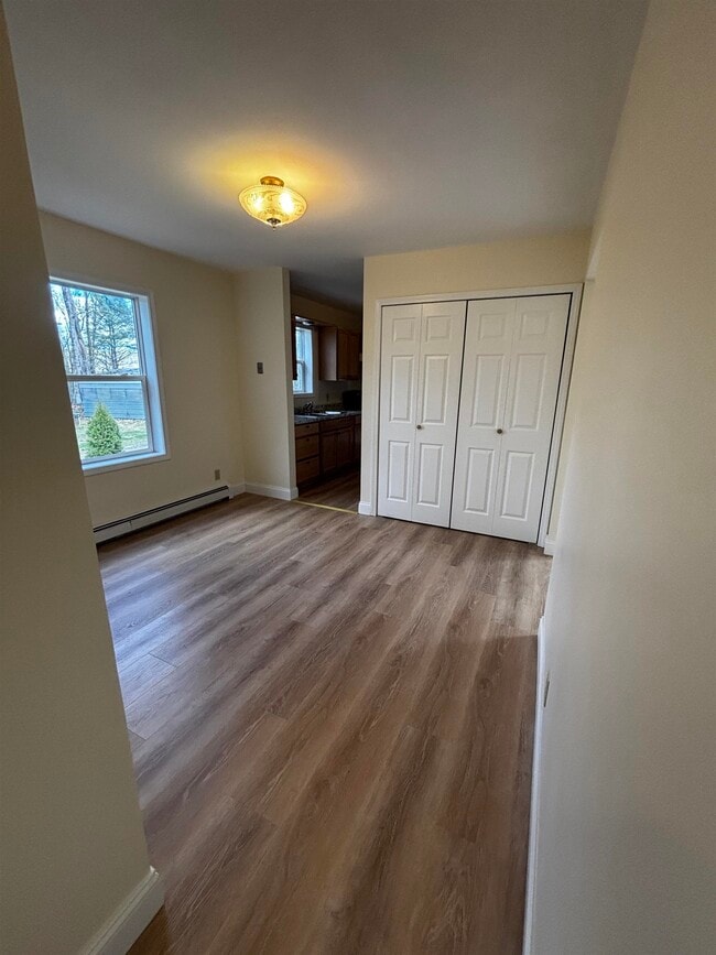 Building Photo - 49 River Rd