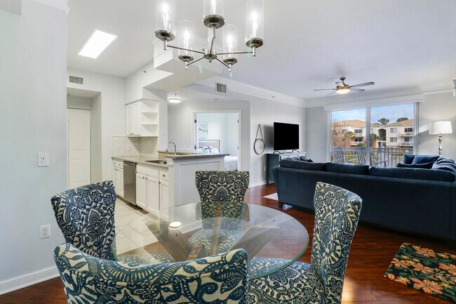 Building Photo - 9212 Myrtlewood Cir W