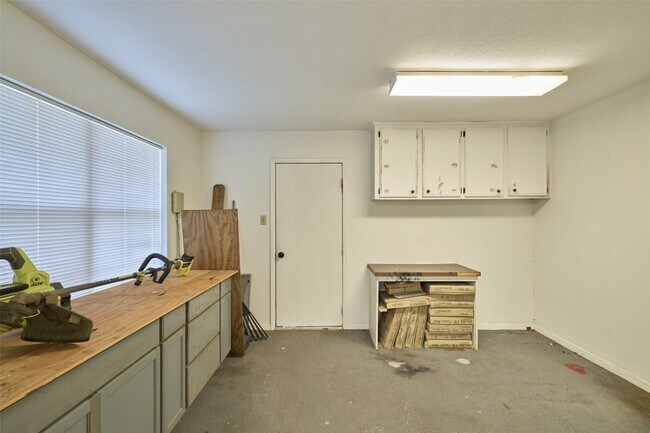 Building Photo - 11616 Timberwild St