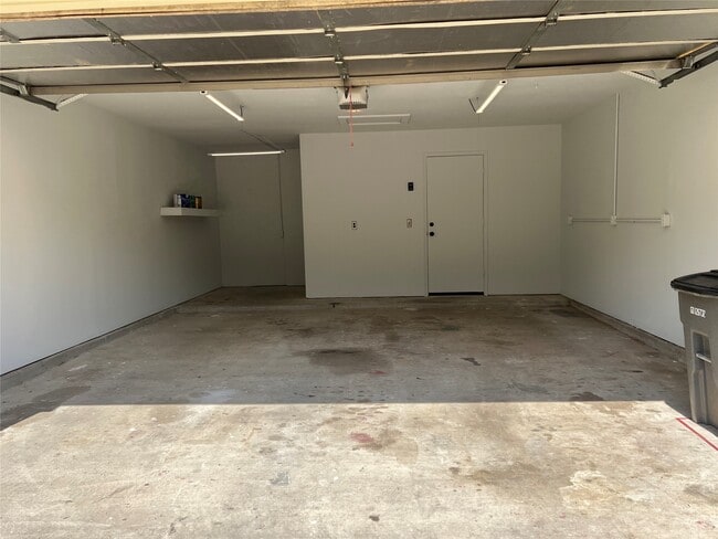 Building Photo - 10018 Storm Meadow Dr