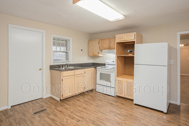 Building Photo - 1586 Arcade Terrace