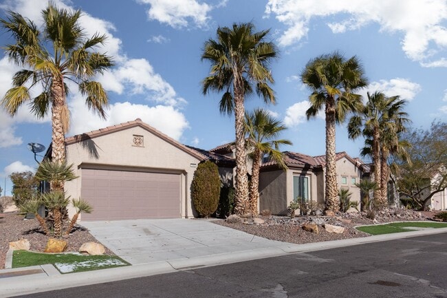Building Photo - Beautiful Home With Casita in Sun City Anthem