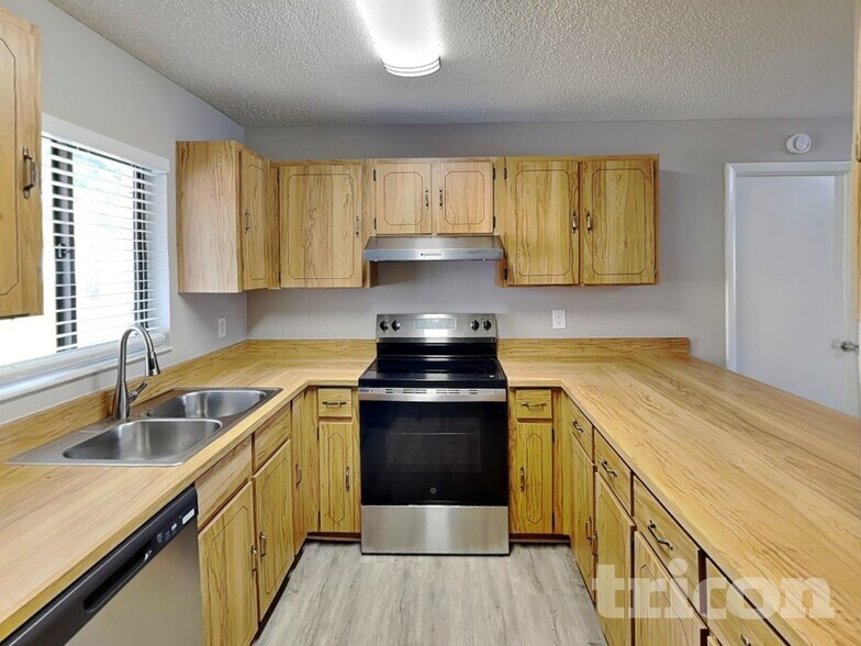 Building Photo - 31 Folson Ln